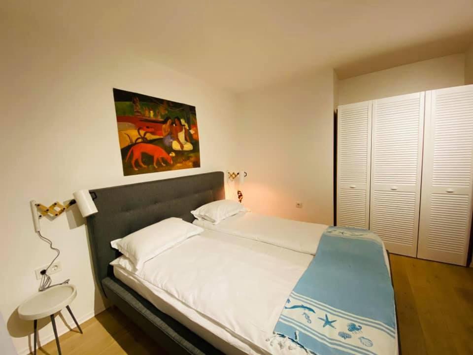 Friends Family Hotel Lozenets Bagian luar foto